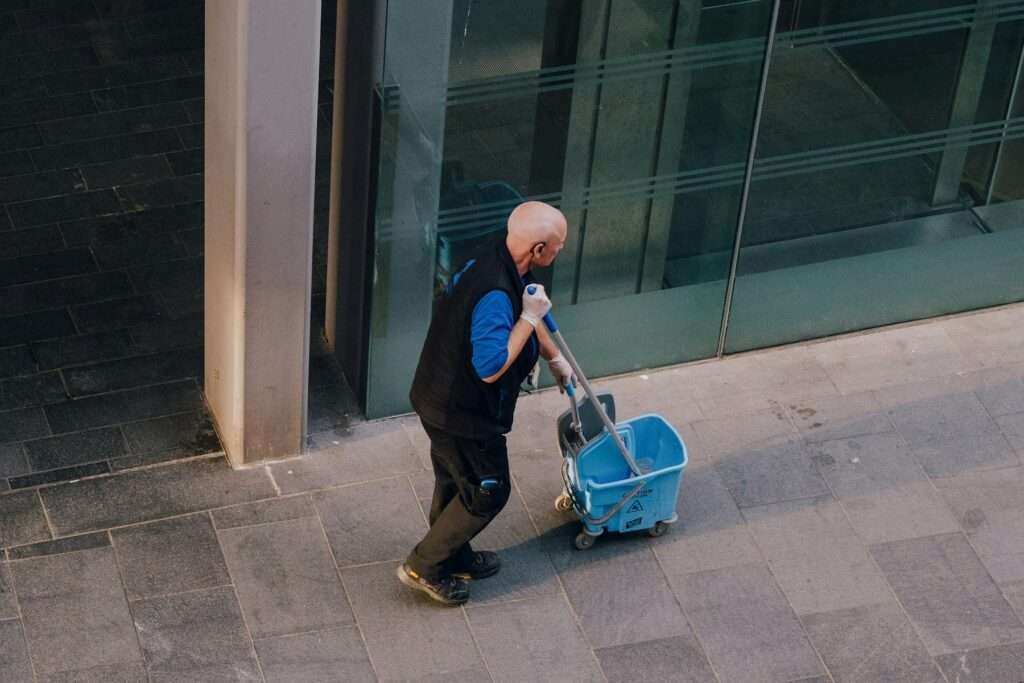 5 Fungsi Troli Cleaning